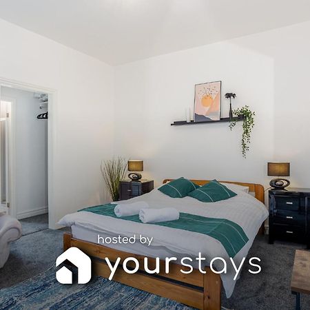 Coronation House By Yourstays - 3 Bedroom House In Newcastle-Under-Lyme Stoke-on-Trent Luaran gambar
