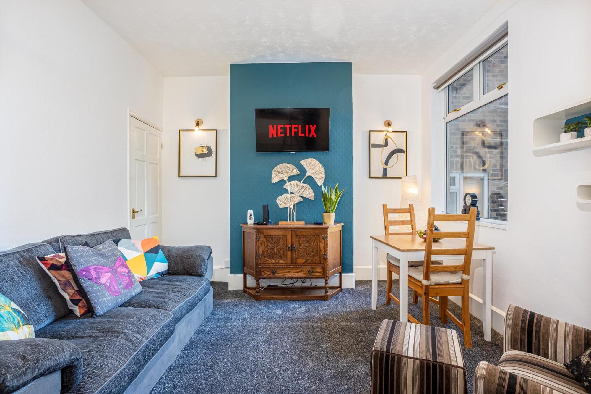 Coronation House By Yourstays - 3 Bedroom House In Newcastle-Under-Lyme Stoke-on-Trent Luaran gambar