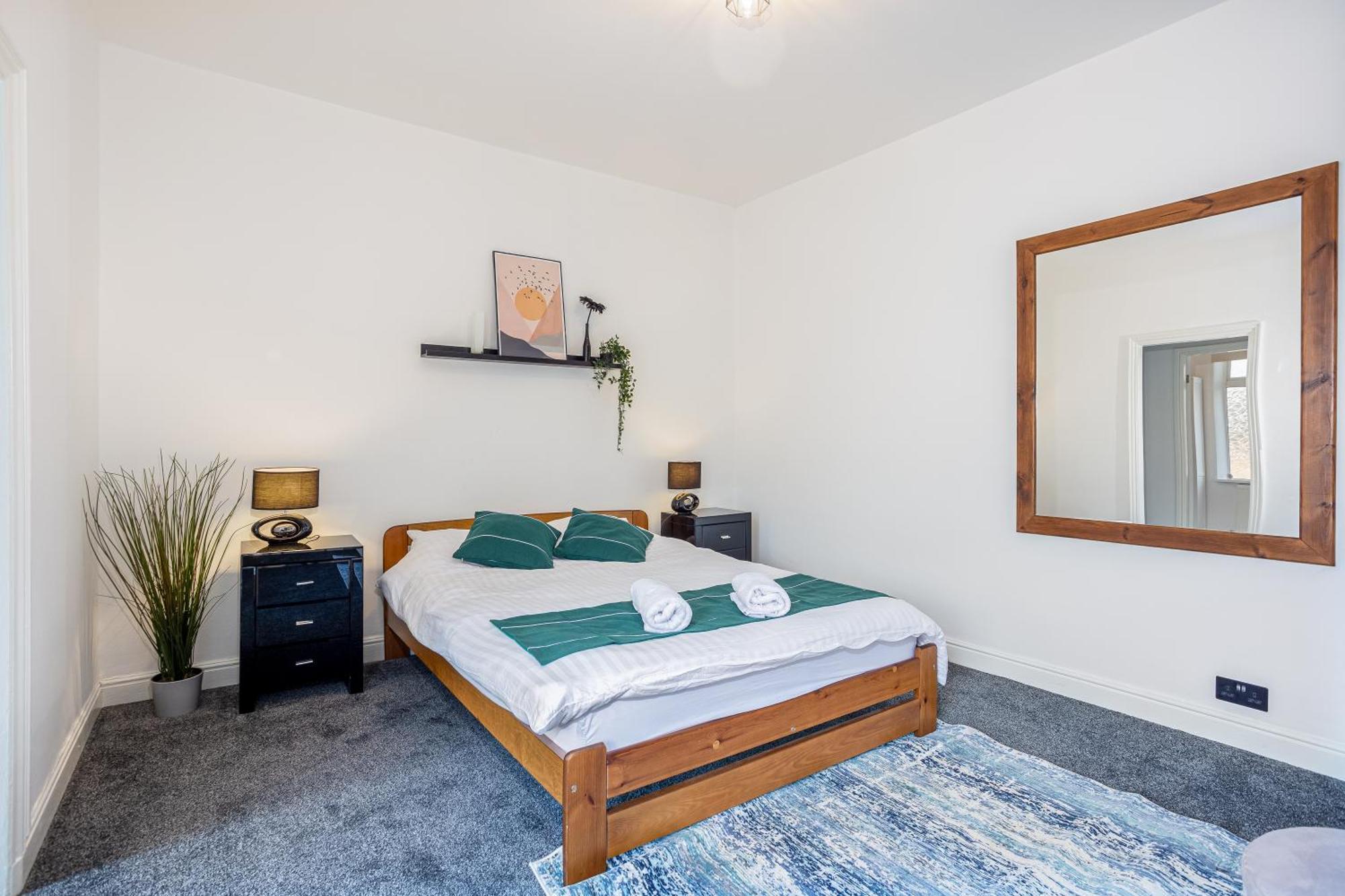 Coronation House By Yourstays - 3 Bedroom House In Newcastle-Under-Lyme Stoke-on-Trent Luaran gambar