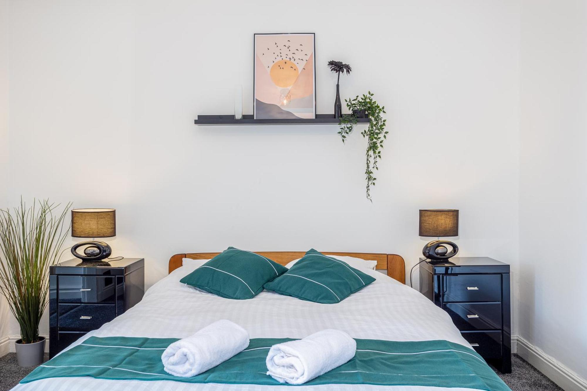 Coronation House By Yourstays - 3 Bedroom House In Newcastle-Under-Lyme Stoke-on-Trent Luaran gambar
