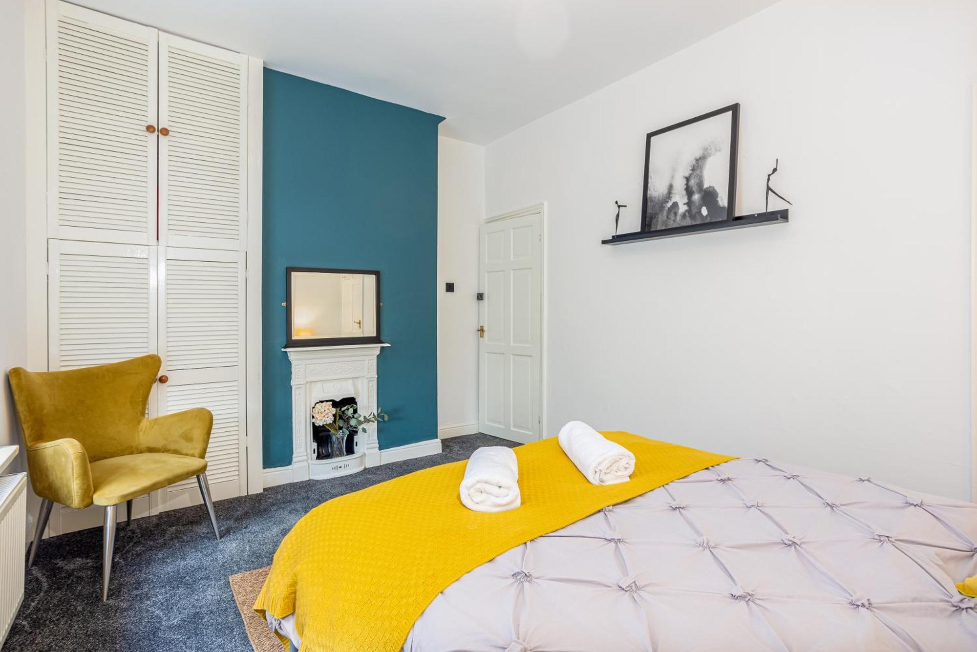 Coronation House By Yourstays - 3 Bedroom House In Newcastle-Under-Lyme Stoke-on-Trent Luaran gambar